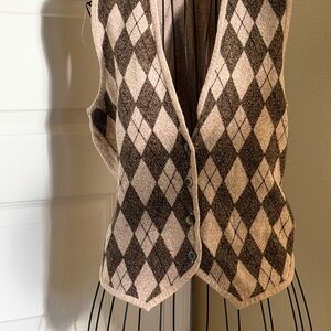 Elegant Argyle Women's Cardigan Vest - Brown and Cream